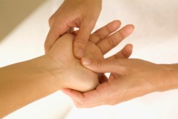 Akupressur - Fingerdruck gegen Schmerzen